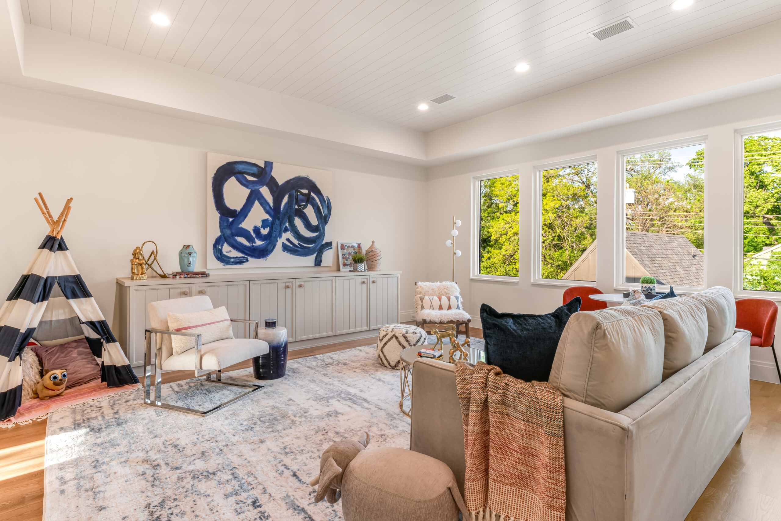 10940 Snow White Dr-35